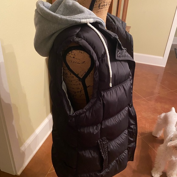 Black/Gray Puffer Vest - Picture 3 of 5